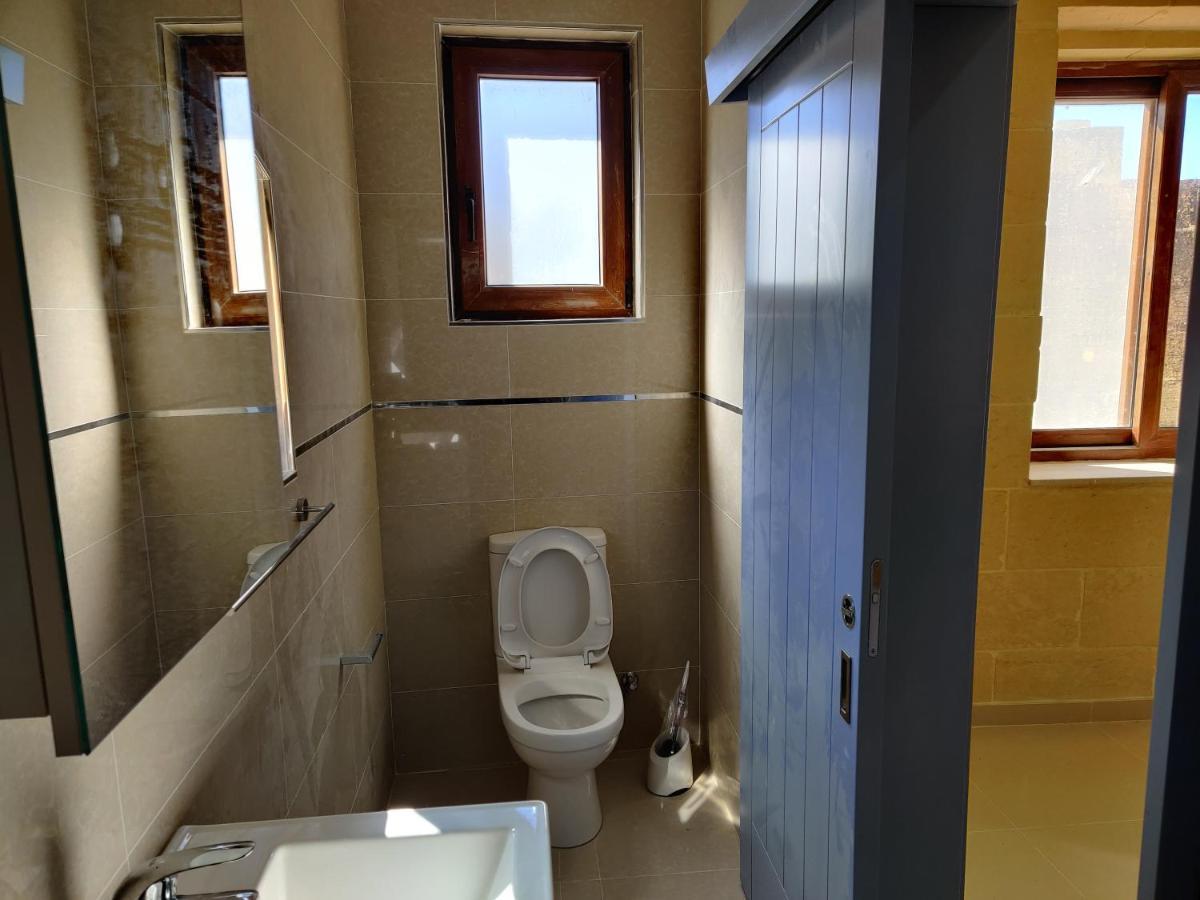 Country Inn Sannat Kültér fotó