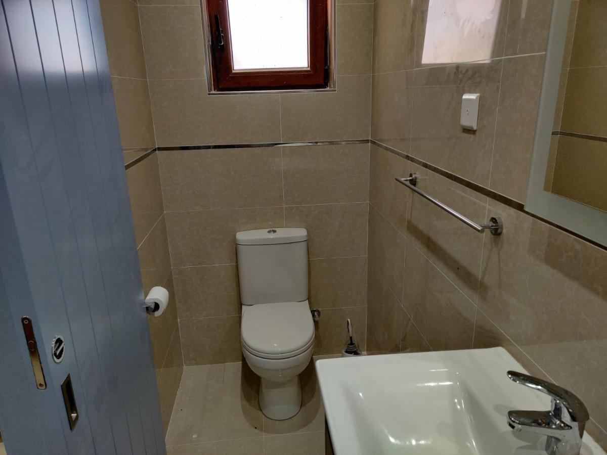 Country Inn Sannat Kültér fotó