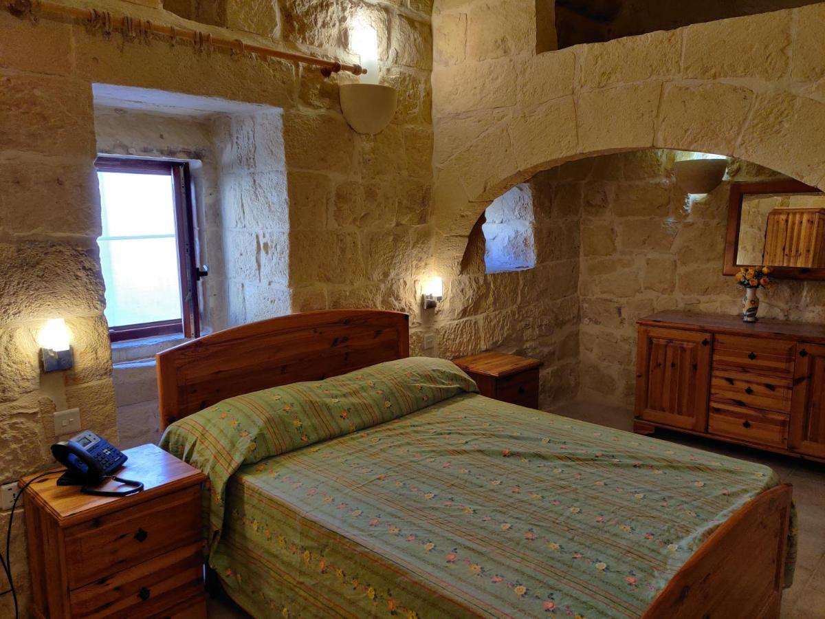 Country Inn Sannat Kültér fotó